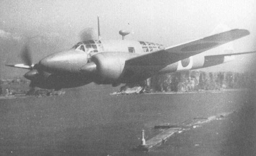 Самолет стратегической разведки ВВС Императорской Армии Японии Мицубиси Ki-46-II в полете